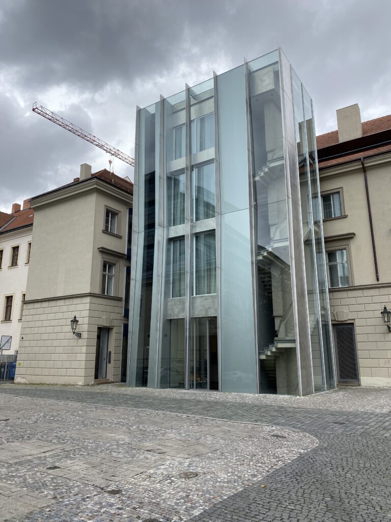 ADMINISTRATIVNÍ BUDOVA OFFICE HYBERNSKÁ, PRAHA