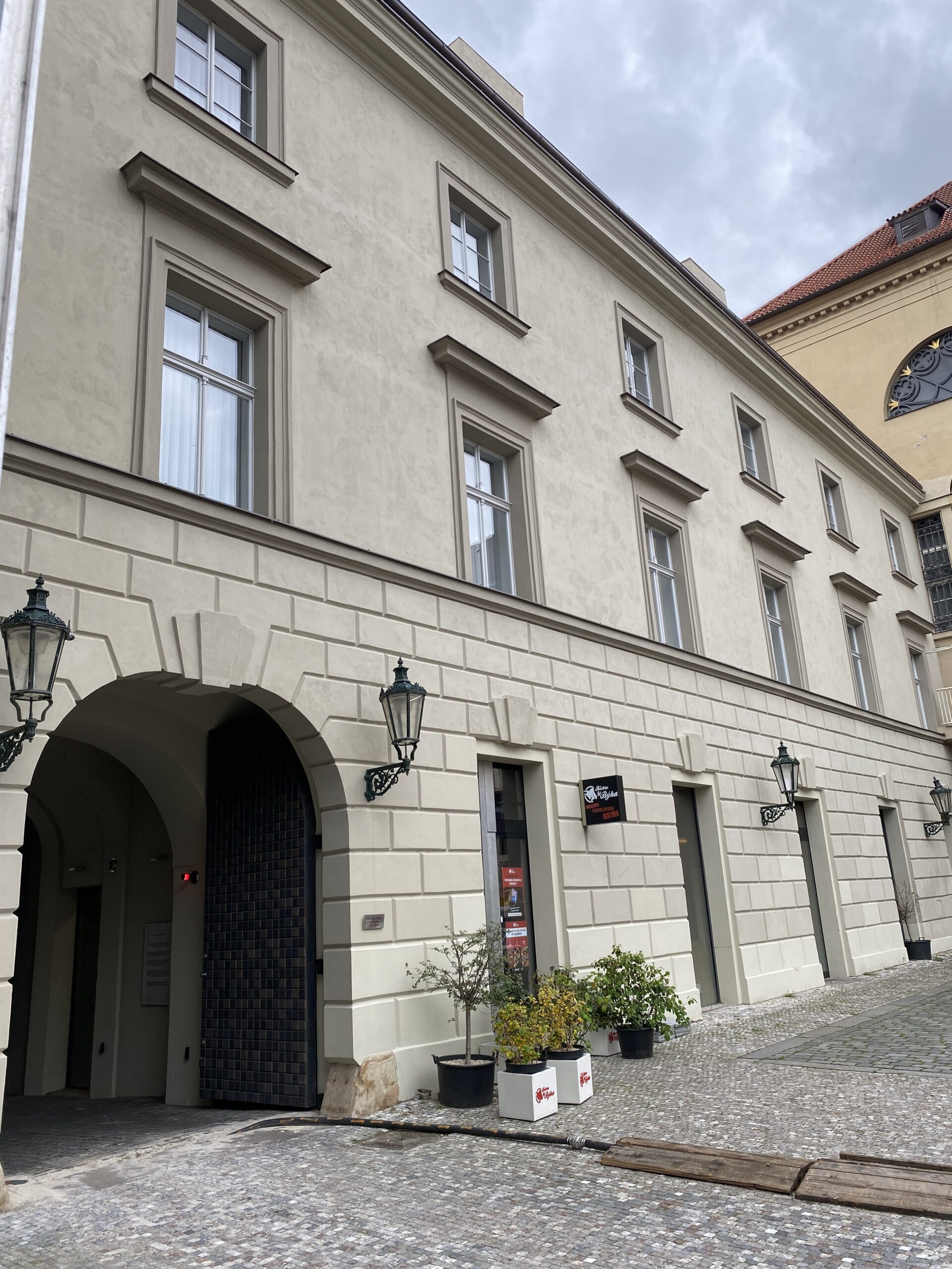 ADMINISTRATIVNÍ BUDOVA Office Hybernská
